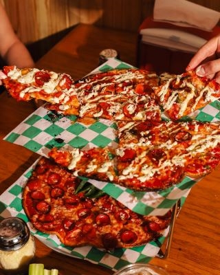 Nuri's Tavern pizza.